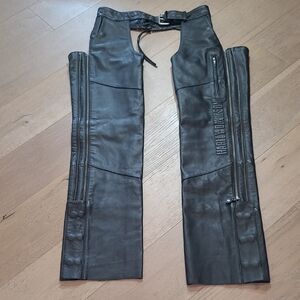NWOT Harley-Davidson Chaps Men's sz M Black Leather Riding Adjustable Moto Pants